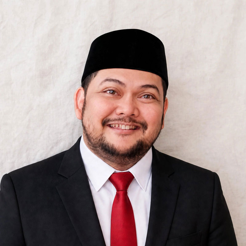 Dr. (c.) Nur Fahmi, S.H., M.H., C.P.M., C.P.C.L.E